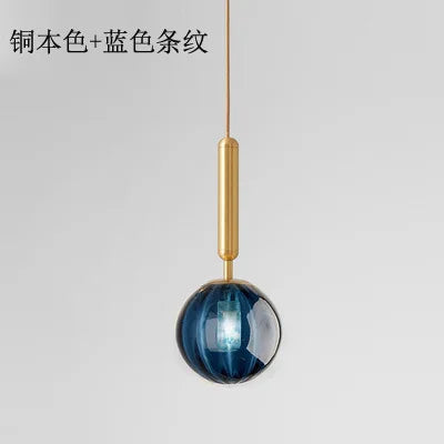 Moderne Pendelleuchte aus Glas für elegante Innendekoration