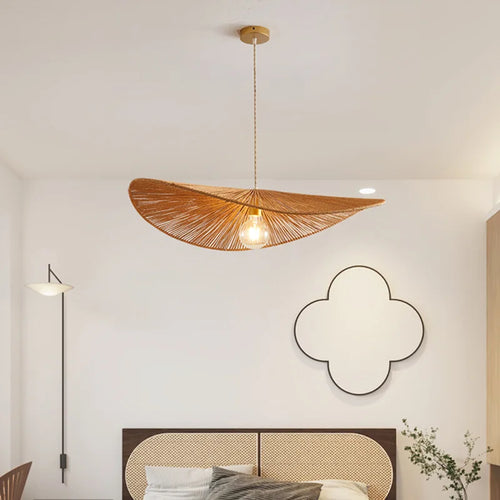 lampe suspendue en rotin tissé style sud-est asiatique