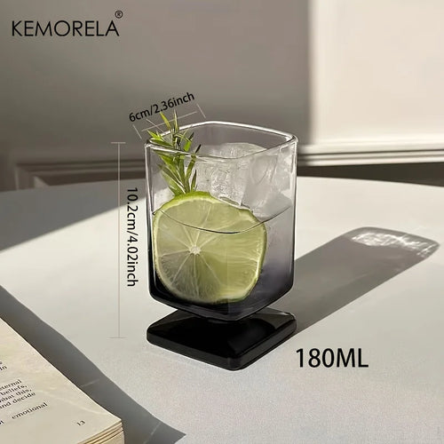 Verre cocktail carré design dégradé pour whisky jus