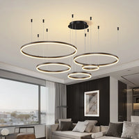 Moderne LED-Deckenleuchte mit gebürsteten Ringen