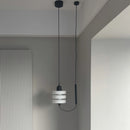 Skandinavische Pendelleuchte aus Glas im minimalistischen Design für Innenbeleuchtung