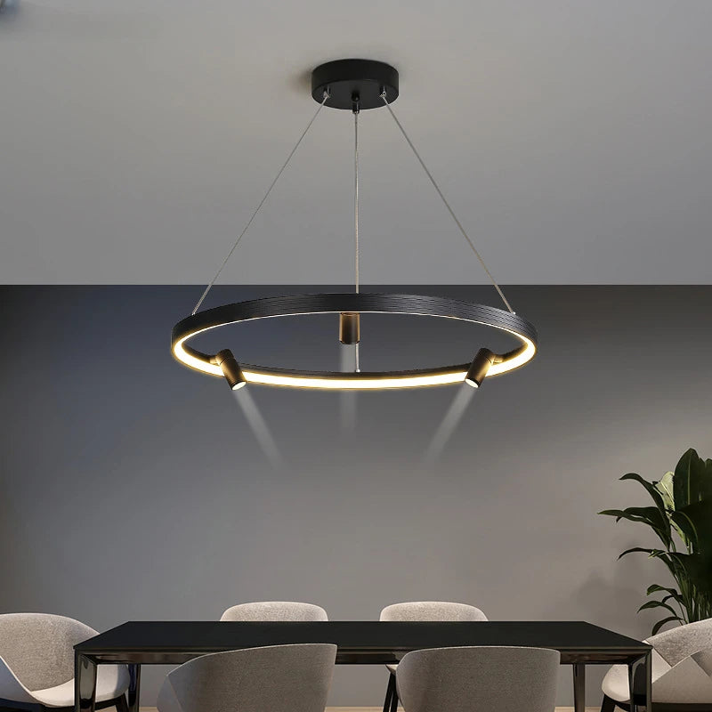 Einfacher und moderner LED-Kronleuchter mit schwarzem Ring als Pendelleuchte - vue 3 sur 9