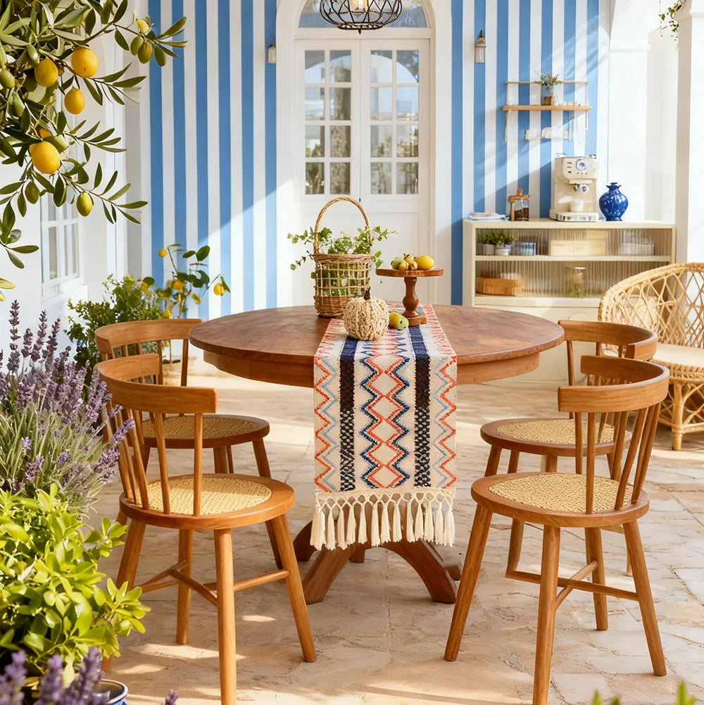 Chemin de table bohème motifs aztèques beige pompons - vue 4 sur 6
