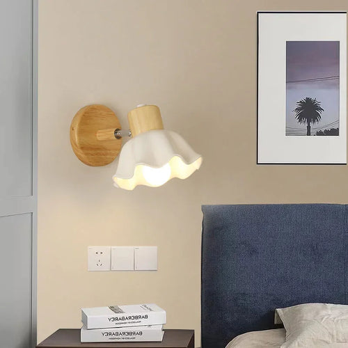 Nordische Wandleuchte aus Holz für modernes Interieur - vue 3 sur 9