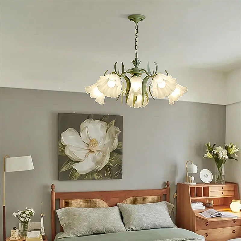 lustre à la française en verre avec fleurs style muguet - vue 6 sur 10