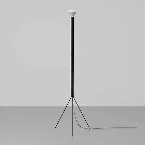 lampadaire design italien artistique pour un intérieur élégant