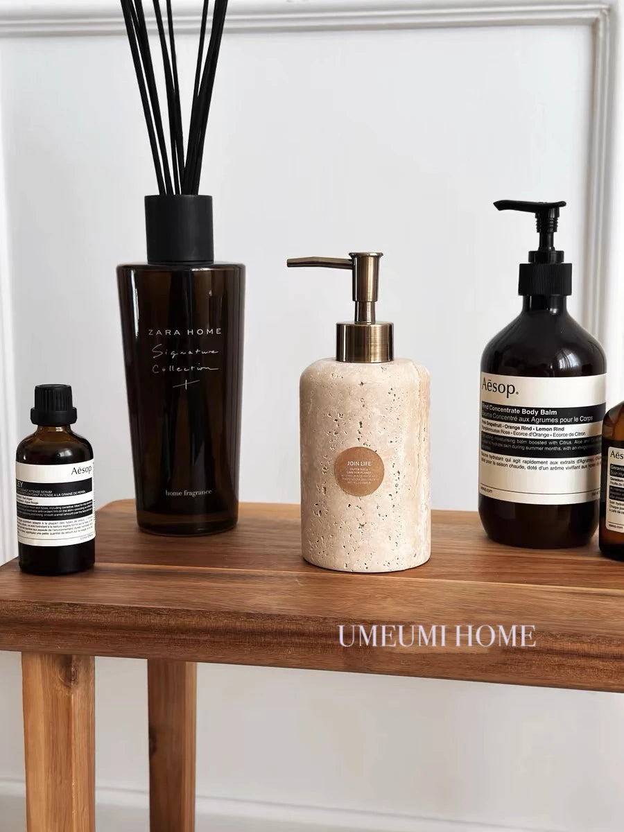 distributeur de liquide en marbre et travertin avec tête dorée - vue 5 sur 7