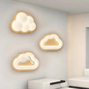 Wandleuchte aus Massivholz Wolke für Kinderzimmer