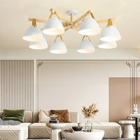 LED-Kronleuchter aus nordischem Holz