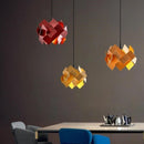 Kreative Pendelleuchte aus Holz mit verstellbarem Kabel