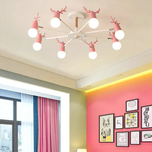 LED-Kronleuchter aus Eisen und Holz in Hirschform für die Innendekoration - vue 3 sur 12