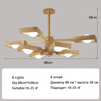 Nordischer Kronleuchter aus Holz in Baumoptik zur Dekoration