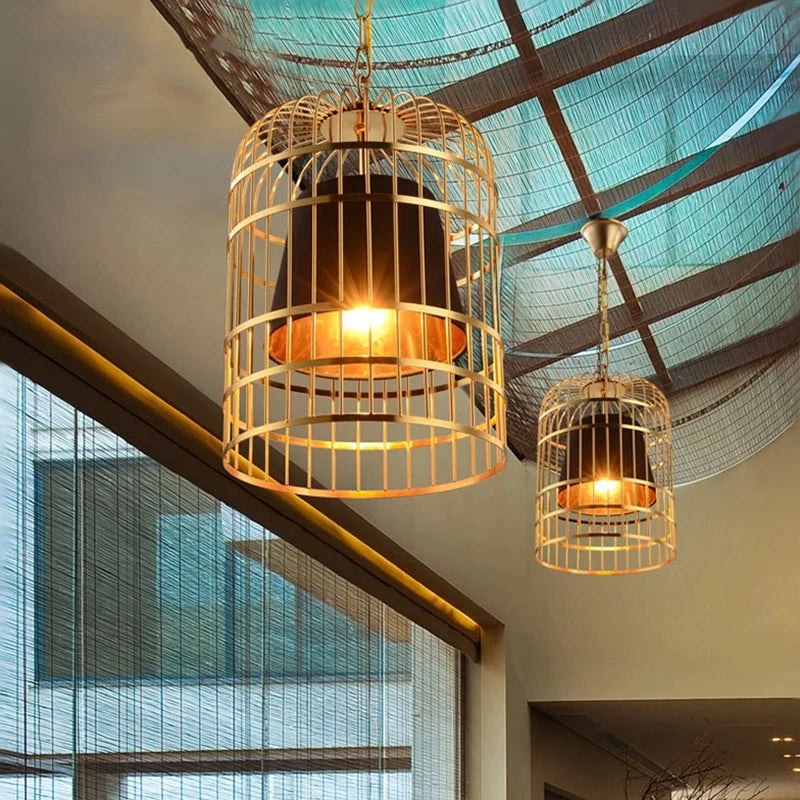 suspension vintage industrielle en fer doré pour bar ou loft - vue 3 sur 15