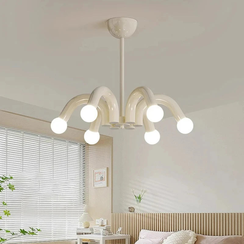 lustre moderne en métal pour décoration intérieure élégante