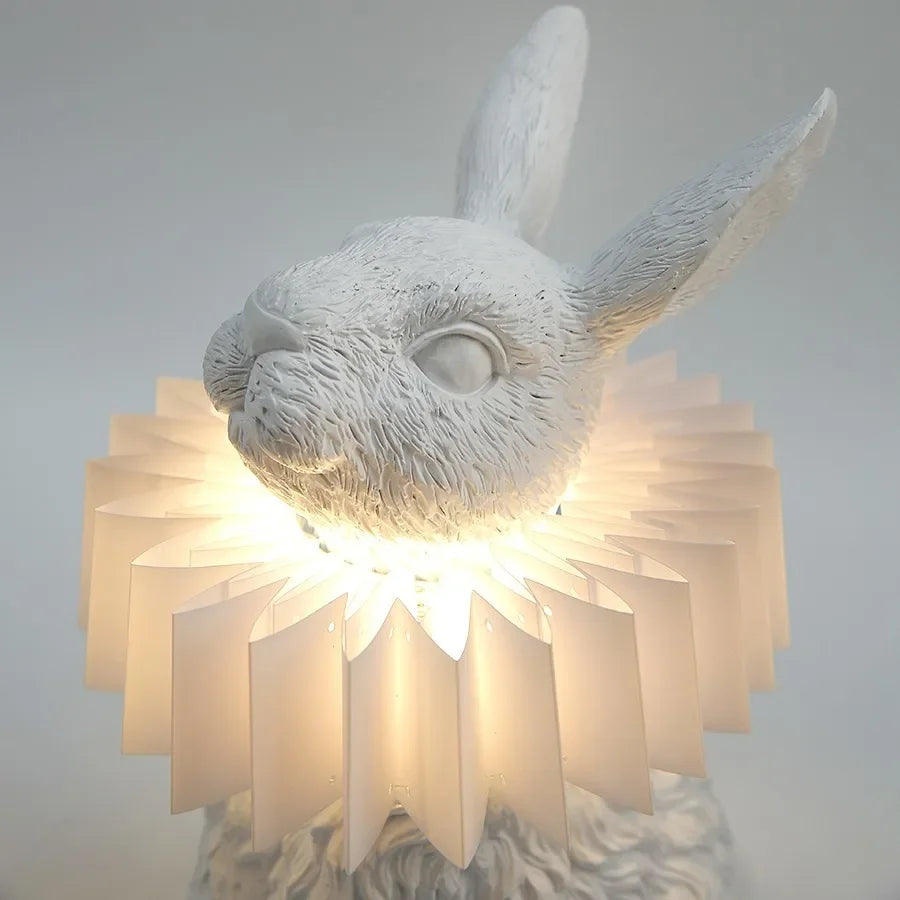 lampe de table créative en résine avec écharpe de lapin décorative - vue 4 sur 15