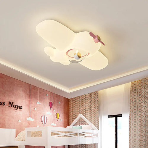 Niedliche Flugzeug-Deckenleuchte für das moderne und minimalistische Kinderzimmer - vue 2 sur 10