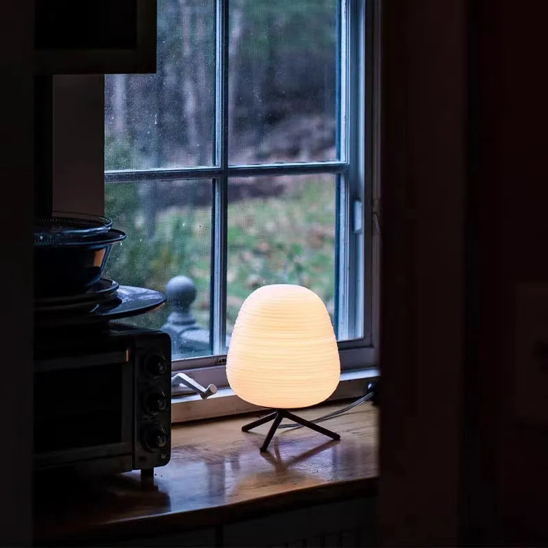 lampe à poser 3 en 1 en verre à motif spirale trépied élégant - vue 4 sur 12