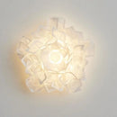 Moderne LED-Wandleuchte aus Acryl mit weißer Blume – romantisches Design
