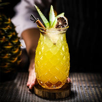 Verre cocktail en forme ananas relief décoratif