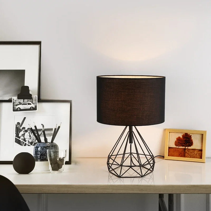 lampe à poser géométrique rétro nordique pour décoration créative - vue 4 sur 10
