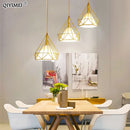 lampe suspendue style nordique triangle en métal 1/3 têtes abajur