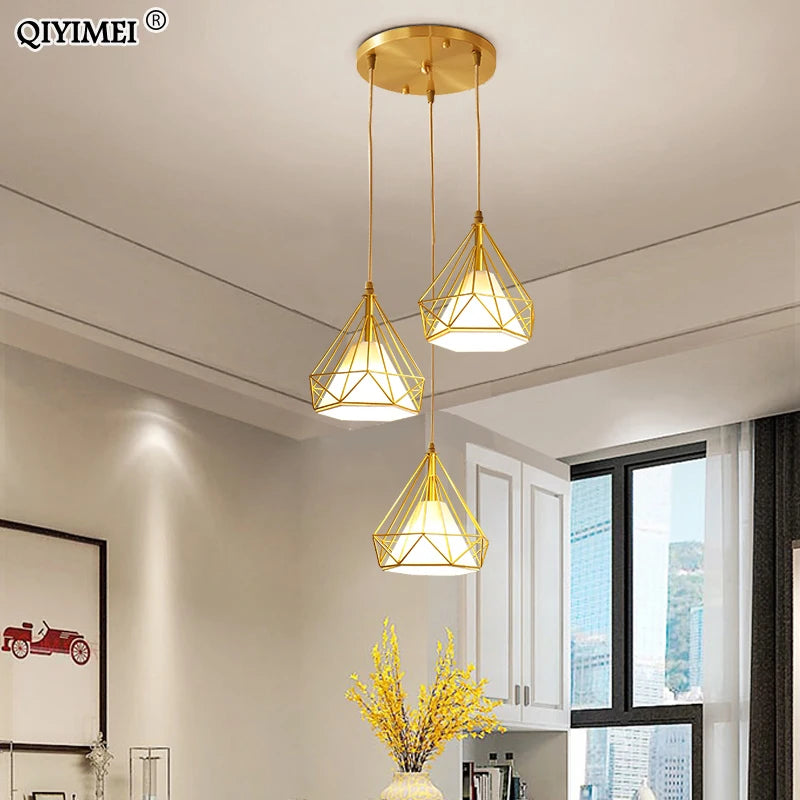 lampe suspendue style nordique triangle en métal 1/3 têtes abajur - vue 4 sur 9
