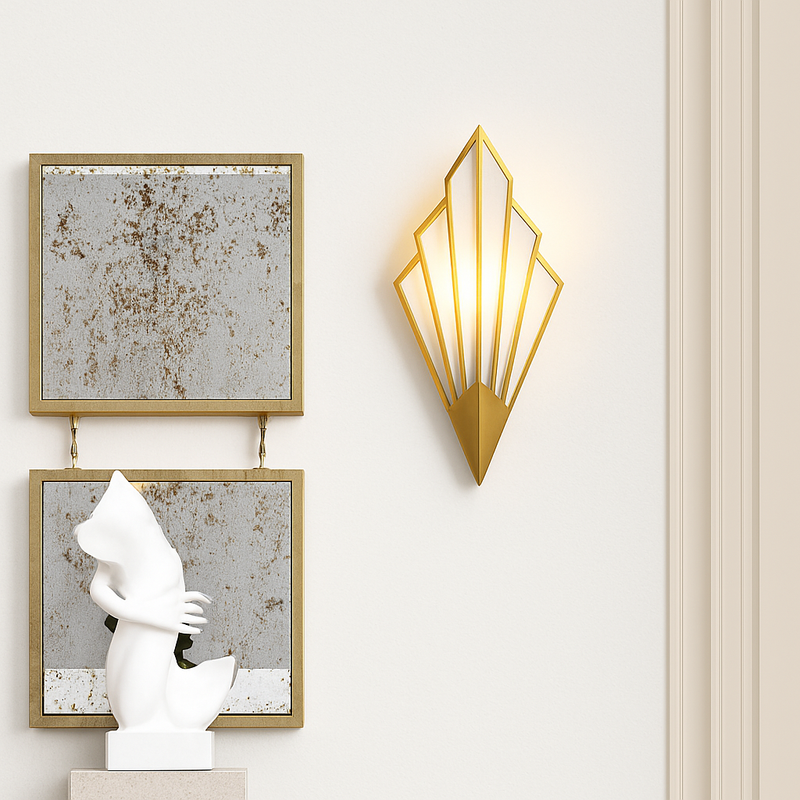 Applique murale design triangulaire LED en métal coloré