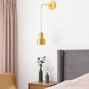 Applique murale dorée avec lampe suspendue