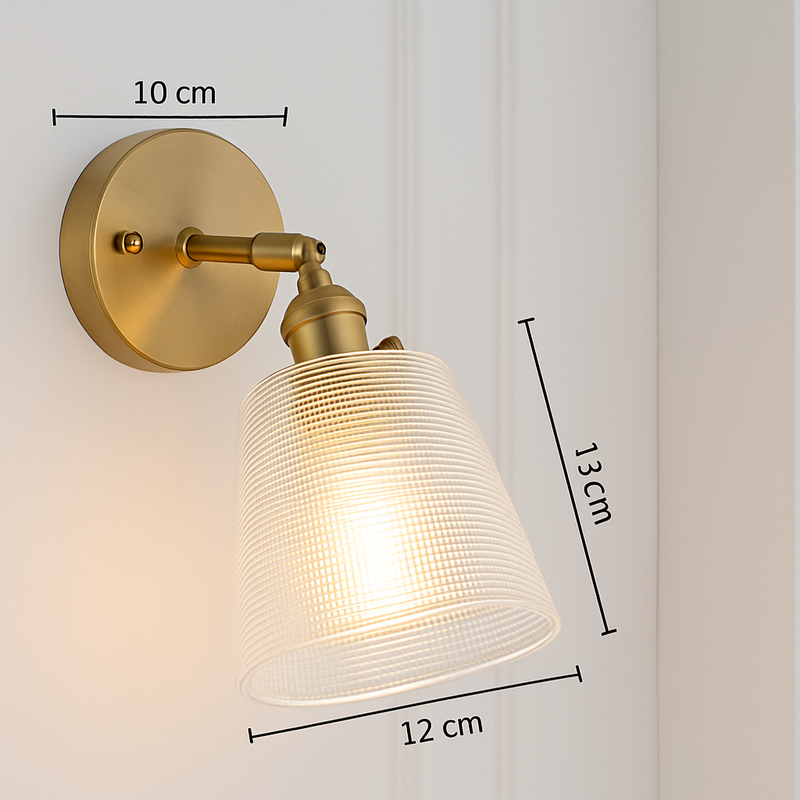 Applique murale dorée à LED et abat-jour en verre