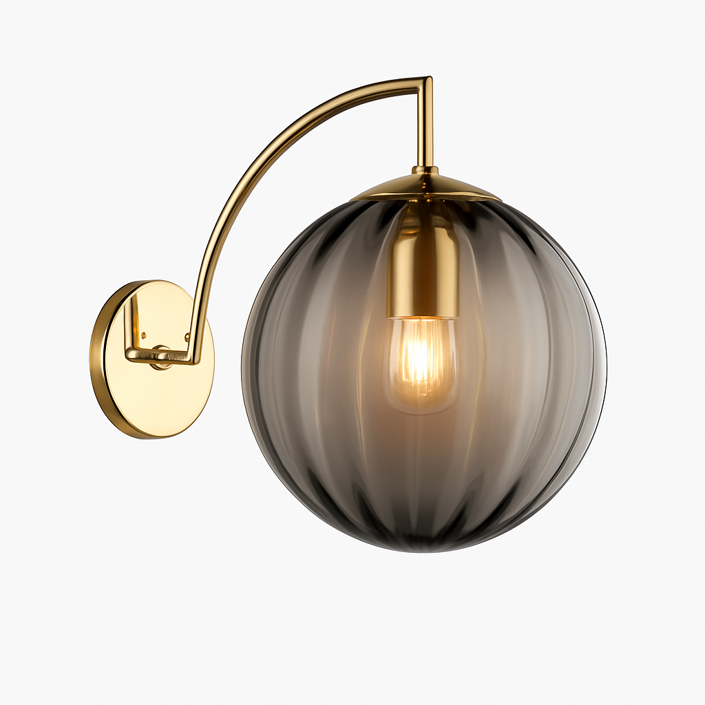 Applique murale LED doré avec boule en verre fumé Scone