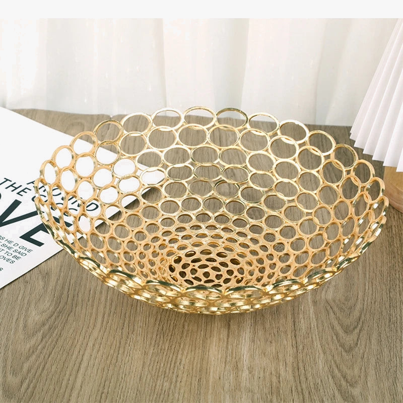 assiette-fruits-en-m-tal-design-g-om-trique-pour-d-coration-moderne-0.png