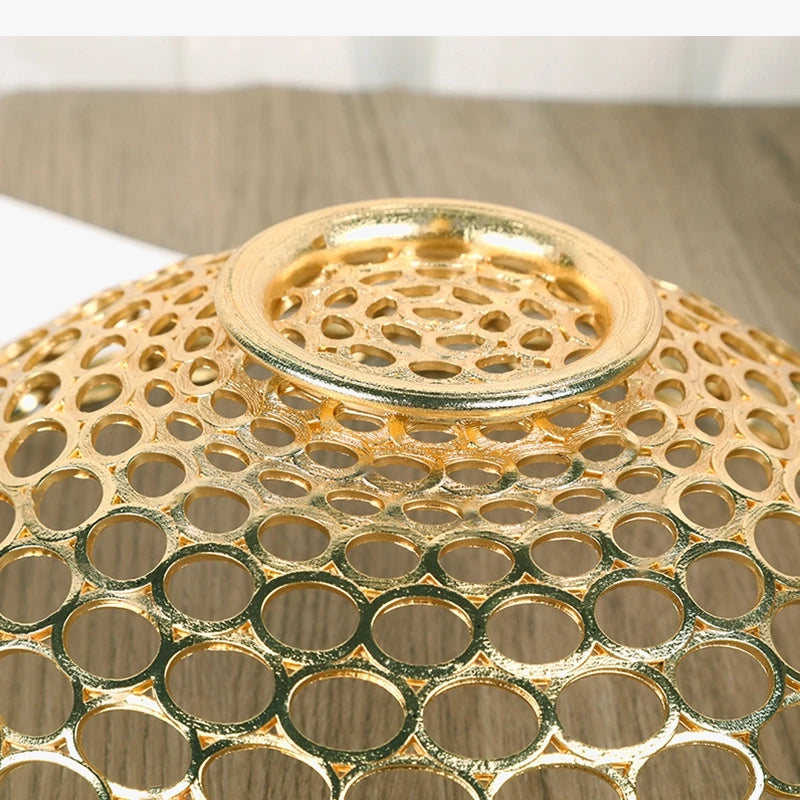 assiette-fruits-en-m-tal-design-g-om-trique-pour-d-coration-moderne-3.png