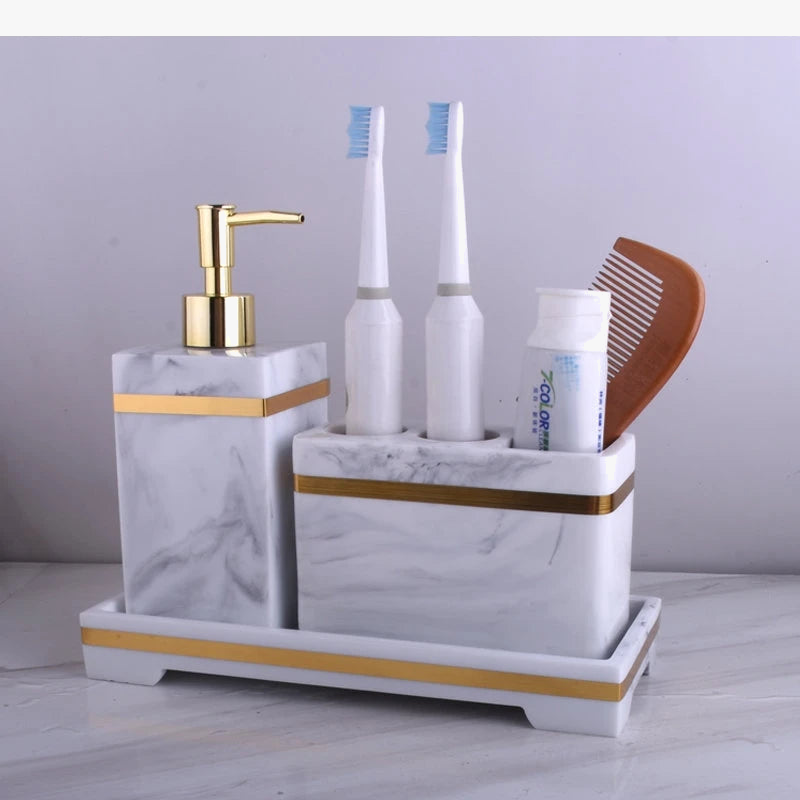 bouteilles de lotion désinfectantes accessoires pour salle de bain