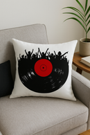 housse de coussin noire et rouge motif géométrique élégant