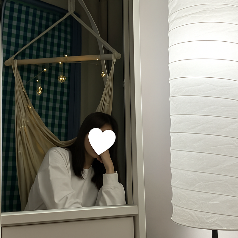 lampadaire en papier design scandinave pour intérieur élégant