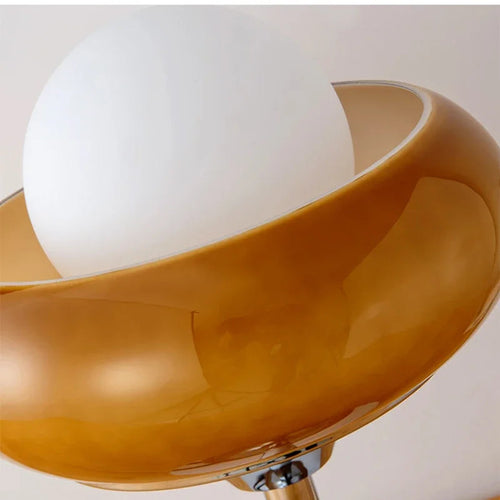 lampe-de-table-vintage-style-bauhaus-en-forme-de-tarte-aux-ufs-3.png