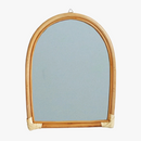 miroir-mural-suspendu-en-rotin-pour-un-maquillage-pratique-0.png