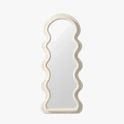 miroir-ondul-design-moderne-pour-un-espace-chic-et-funky-4.png