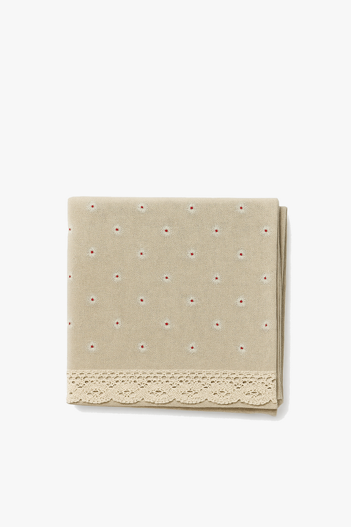 nappe-coton-style-champetre-dentelle-fleurs-pompons-table-0.png