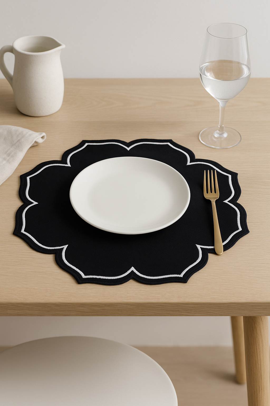 Set de table brodé vintage bord ondulé décoratif