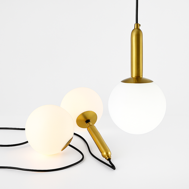 suspension luxueuse avec abat-jour en boule dorée