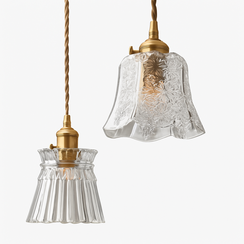 suspension rétro en laiton et verre gravé design élégant pour restaurant