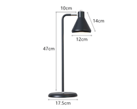 Lampe à poser design à LED avec tube en métal coloré et forme triangulaire Light