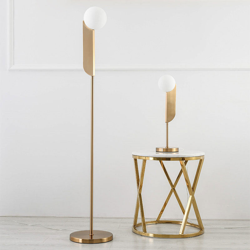 Lampadaire design LED au style minimaliste Gracinda