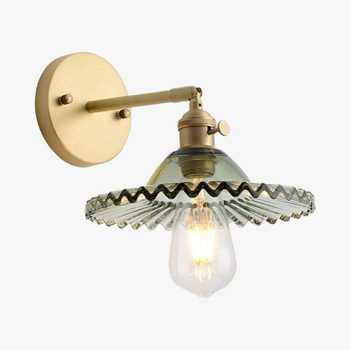 Applique murale doré et abat-jour en verre coloré