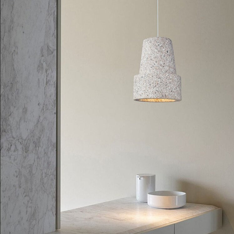 Suspension moderne avec abat-jour style pierre Kery
