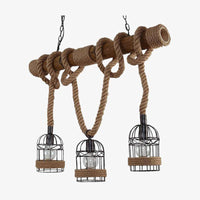 Rustikale LED-Pendelleuchte aus Holz mit Seil und mehreren Metallkäfigen im Retro-Stil