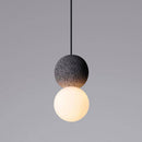 Suspension design en boule en ciment façon terrazzo LED
