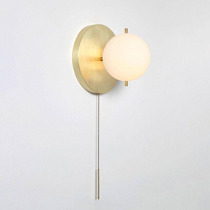 Applique murale moderne LED avec boule en verre et socle circulaire doré - vue 8 sur 8