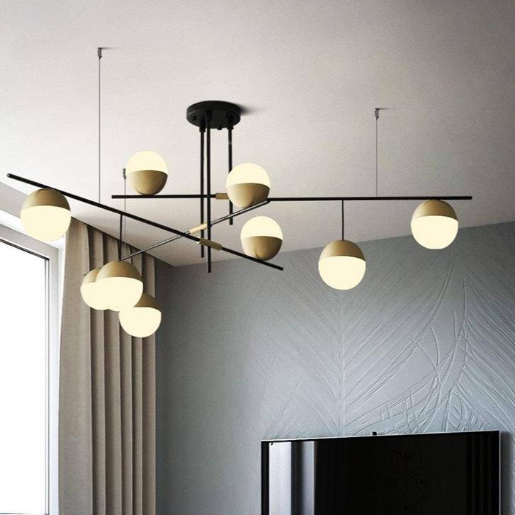 Lustre design avec branches et boules en verre et métal doré - vue 3 sur 7